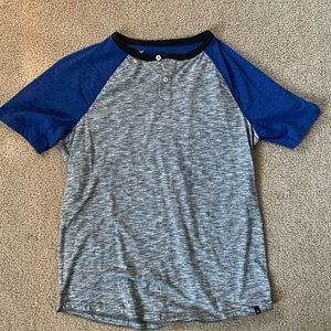 American Eagle Two Button Short Sleeve Shirt New